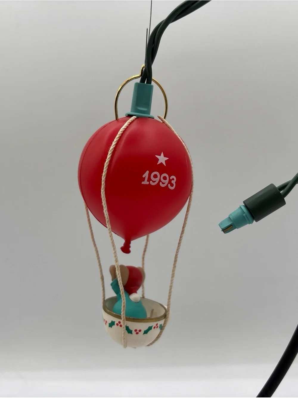 Hallmark Keepsake Ornament 1993 Vintage Chris Mouse Flight 9th In Mouse Series